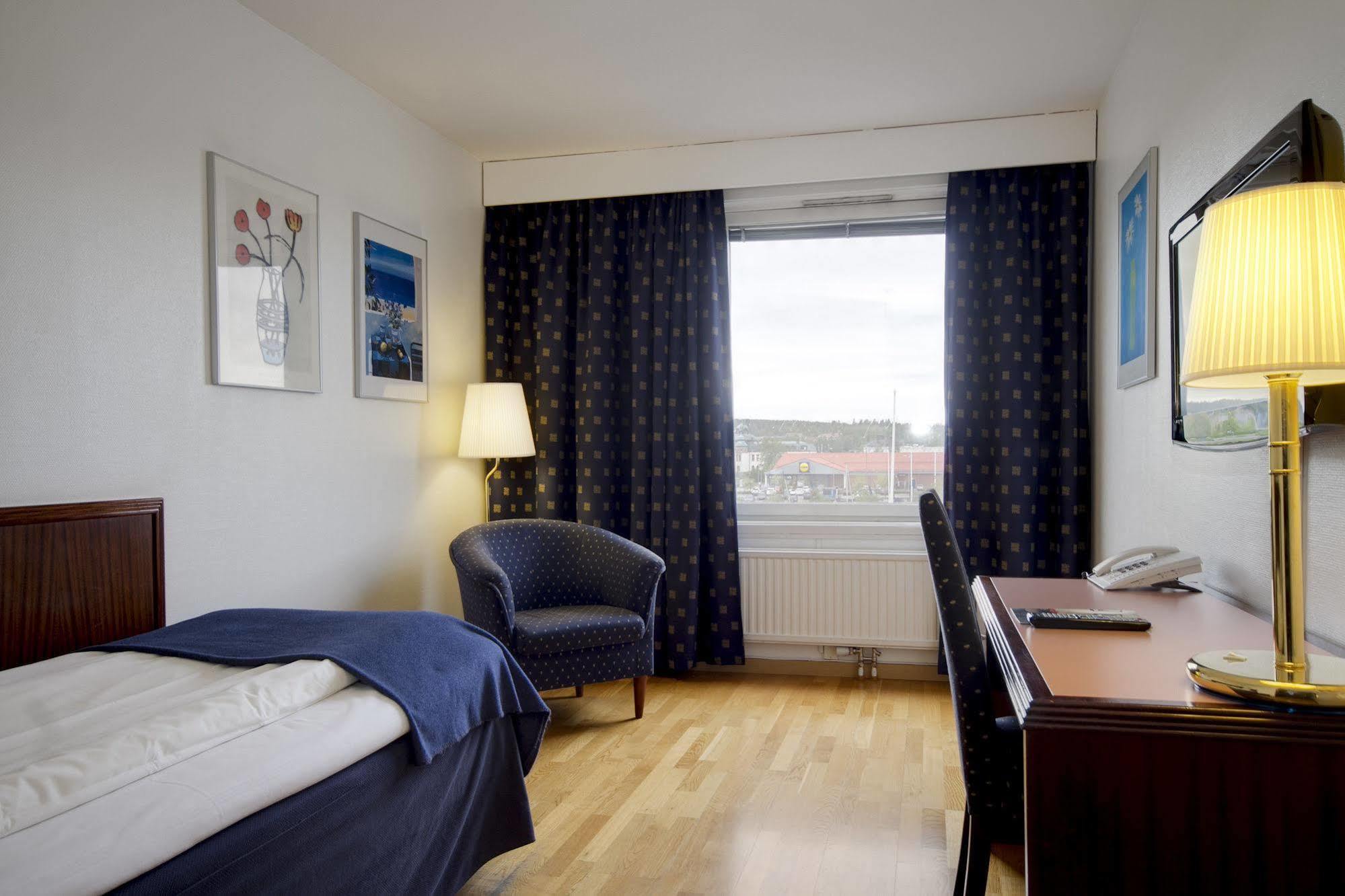 First Hotel Stadt Härnösand Екстериор снимка